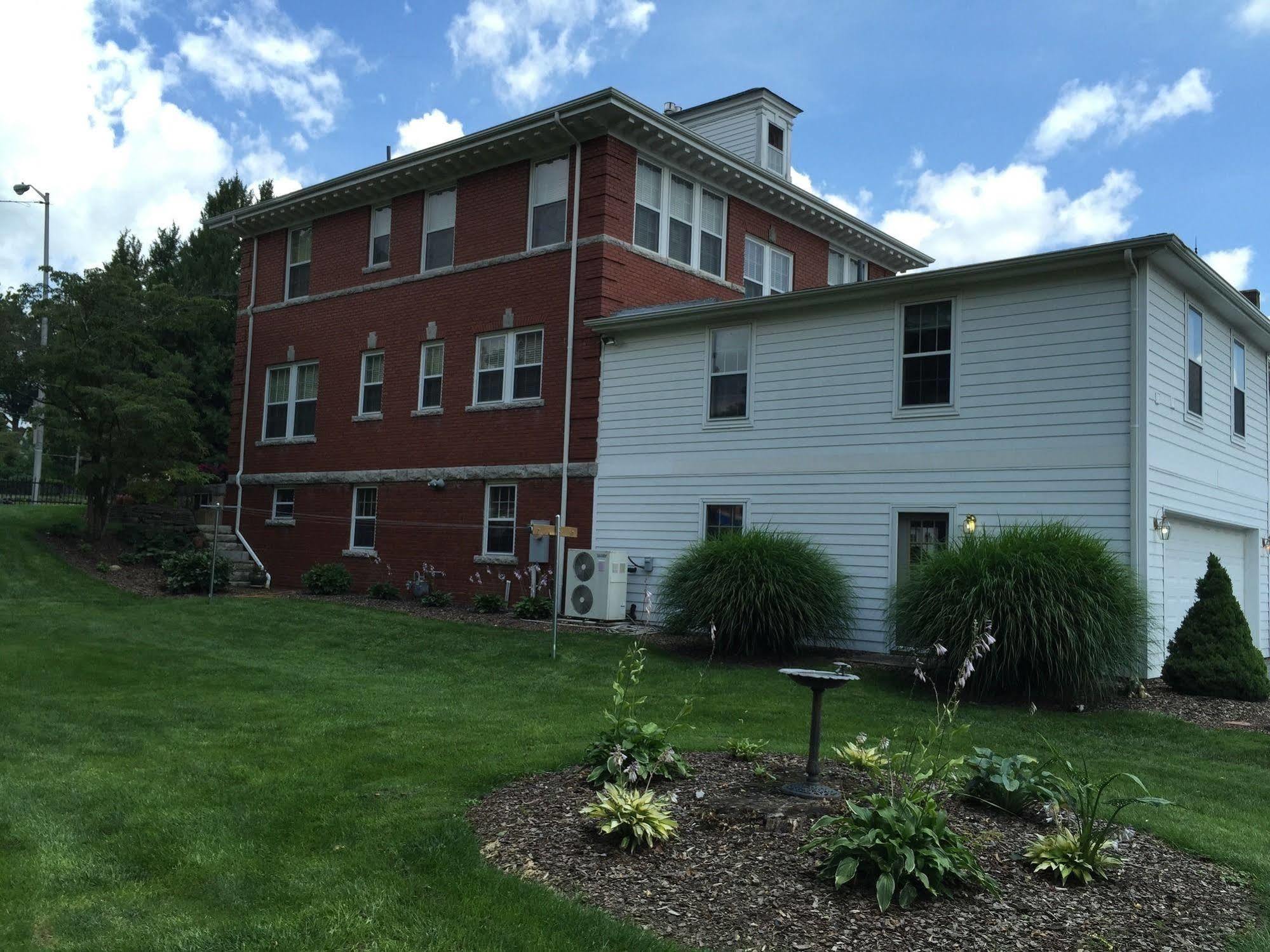 The Collins House Inn Marion Exterior photo